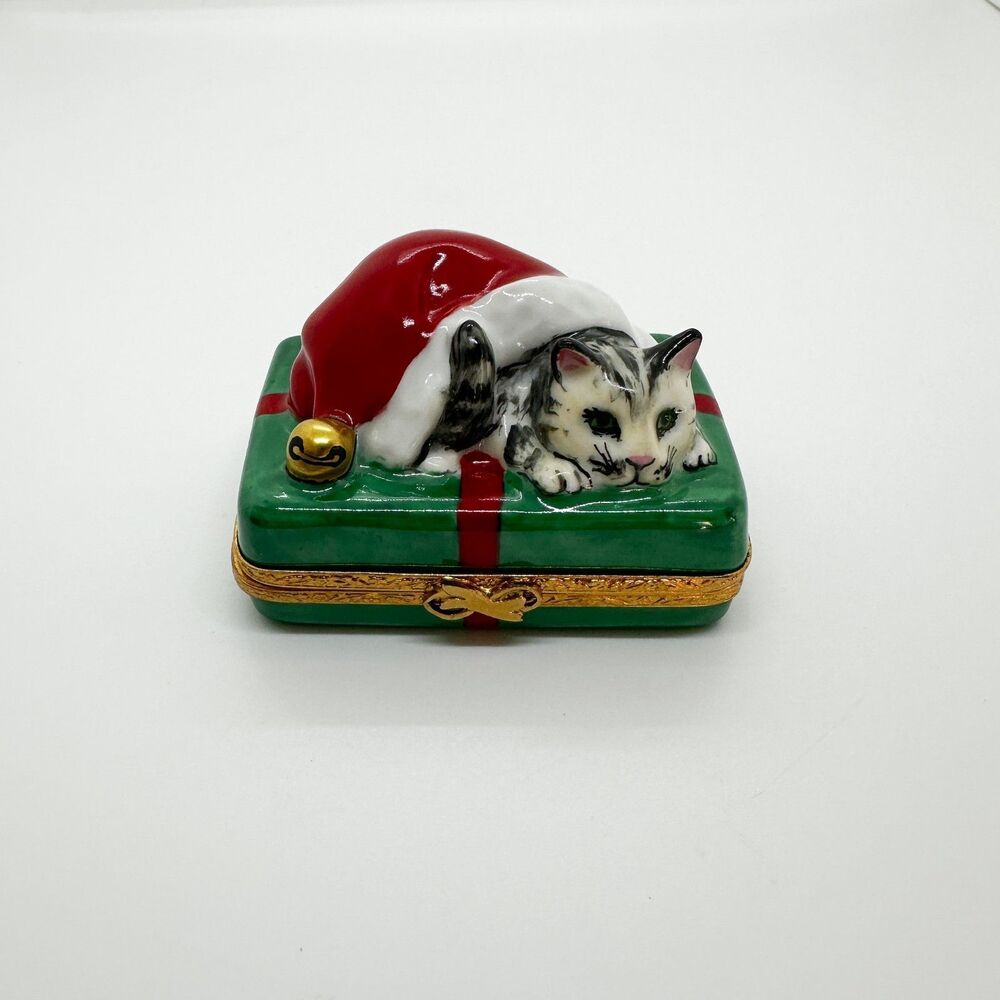 Vtg Limoges Christmas Tabby Cat Porcelain Trinket Box Santa Hat Peint Main Gift
